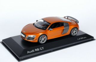 1zu43_Audi_R8_GT_samoa orange met_Audi_Schuco_5011018413_21155_01