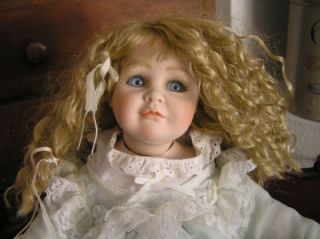 Jenezia Beatrice Perini 1991 Bisque Jointed Collectible Doll 1491 1500 