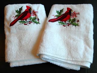 NWT Christmas Cardinal Bath Towels Set of 2 White Pinnacle Cotton