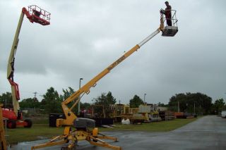    3632T 43Ft Boom Lift Automatic Leveling Battery Powered 2006 We Ship