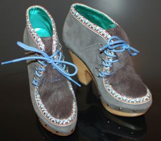 RARE Belle Sigerson Morrison Fur Eskimo Mukluk Embroidered Clogs Shoes 