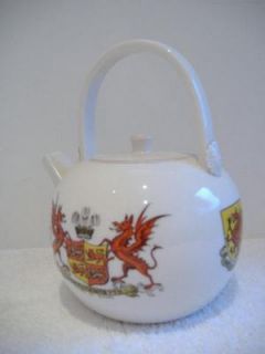 Goss Crested China Windsor Kettle and Lid Wales Arms