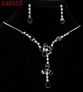 Appealing Black Flower Crystal Necklace Earrings Set  