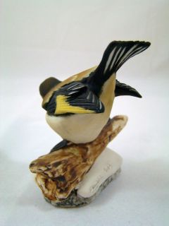   detail for your consideration is a gorgeous little bird figurine