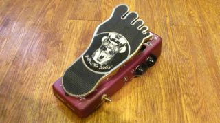 Snarling Dogs Bass Wah Bootsy Collins Bootzilla with fuzz pedal