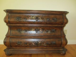 Ethan Allen Tuscany Bombe Chest Excellent Condition