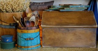 Primitive Early Antique Style Kitchen Bread Box Bin