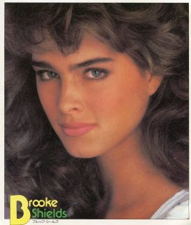 Brooke Shields Roger Moore 1983 JPN Pinup Picture clipping 7x8 UD S 