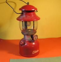 kk99 Vintage Red Coleman 8/1962 Single Mantle Lantern Model 200A