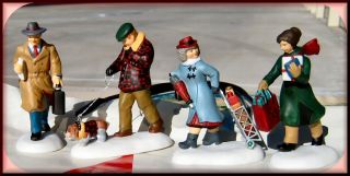 Busy City Sidewalks New Department Dept 56 Christmas in The City 