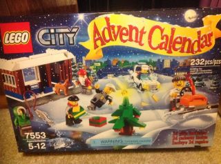   LEGO 7553 City Christmas Xmas Holiday Advent Calendar 2011 Sealed Box