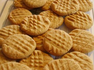 HOMEMADE TO ORDER  2 DOZEN PEANUT BUTTER COOKIES   SOFT & CHEWY
