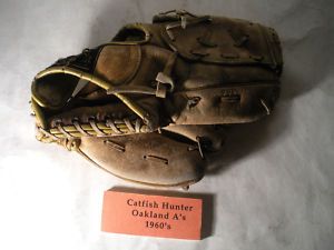 Vintage Catfish Hunter Autograph Endorsed Wilson 3116 Righty Baseball 