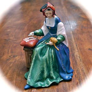 Royal Doulton Catherine of Aragon HN3232 Book £400 Henry VIII Wives 
