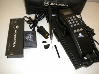   Motorola L A Cellular Brick Type Cellphone w Base Carry Case