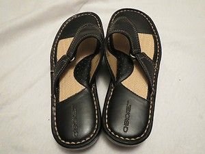 CHEROKEE WOMENS SHOES SZ 7 5 BLACK LEATHER FLIP FLOP SANDALS WITH 