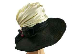 Vintage Ladies Hat Dramatic Brimmed Charo Label 1960s