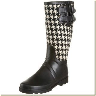 chooka s woven houndstooth rain boots are inspired by english riding 
