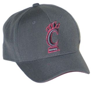 Cincinnati Bearcats UC Renegade Fitted Hat Cap 7 1 4 NW