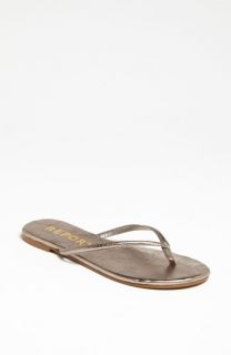 REPORT Aleta Sandal