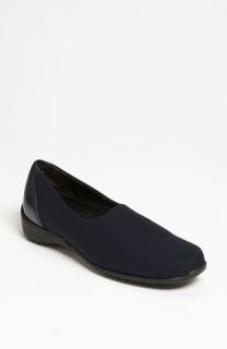 Munro Traveler Slip On