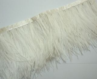 FJ2 4 6 White Ostrich Feather Fringe Trim per Feet