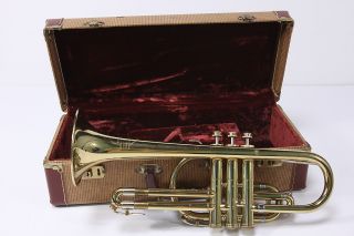  Cornet 1956 Model w Case 2 Mouthpieces Vtg Musical Instrument