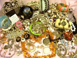  lbs Vintage Costume Jewelry Beads Estate Watches 1OOS of Pieces
