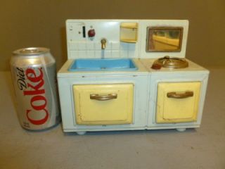  Tin Toy Kitchen Oven Stove & Sink Battery Operated Maker Unknown