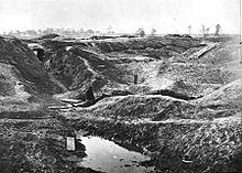 petersburg crater with union soldier in 1865