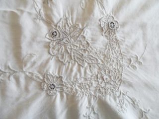 Embroidered Ecru Cotton Tablecloth 63 x 81 8 Napkins 15 5 Sq