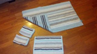 Target Home Spa Bath Mat and 3 Matching Hand Towels
