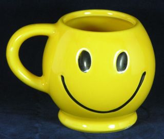 Vtg McCoy Smiley Happy Face Yellow Mug Cup USA