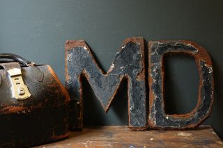  Industrial Rusty Old Metal Sign Letters M D / Chippy Decor Alphabet