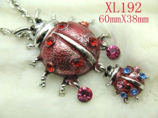 Attractive Bright Red Ladybeetle Crystal Alloy Pendant Necklace XL192