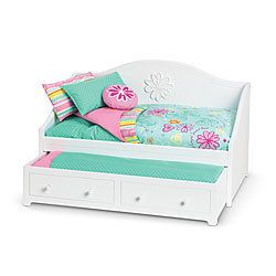 American Girl DREAMY DAYBED and BEDDING Trundle Bed for 2 Dolls