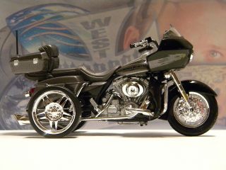 Custom Harley Davidson FLTRSEI Screamin Eagle Road Glide Trike 1 18