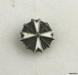 Demolay Recognition Pin   Vintage Member Lapel Masonic White Enameled