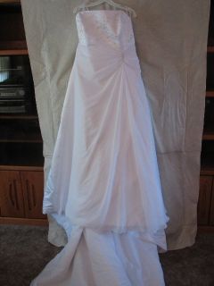 DaVinci Bridal Wedding Gown