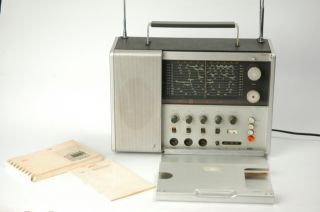 Vintage Braun Dieter Rams Designed T 1000 World Receiver Radio