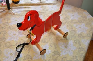 Clifford The Big Red Dog Pull Toy Applepie Toys