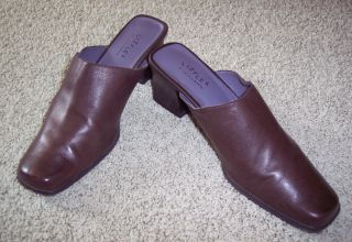 Ladies Liz Flex Shoes Slide Mules by Liz Claiborne Size 8 1 2 M Brown