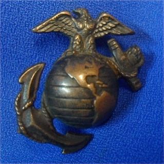 Original WW2 USMC Marine Corps Full Size Cap Badge
