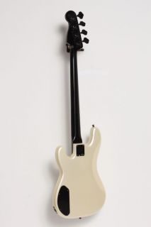 Fender Duff McKagan Signature Bass Pearl White 886830297359