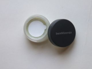 BARE id MINERAL BARE ESCENTIALS ESSENTIALS REFRESH EYECOLOR SHADOW