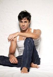 Enrique Iglesias Poster 17 x 24 Hot Male Singer 3