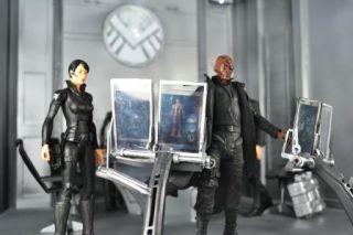 The Avengers 2012 Movie Shield Helicarrier Bridge Custom Diorama with