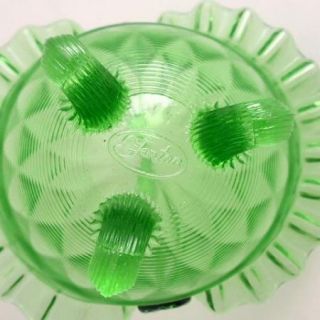 Fenton Glass Green Threaded Diamond Optic 3 Toed Basket #8435