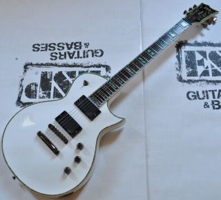 ESP Deluxe EC 1000 SW Electric Guitar in Snow White EC1000SW