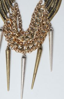 Seven Halos Rib Spike Necklace Concrete